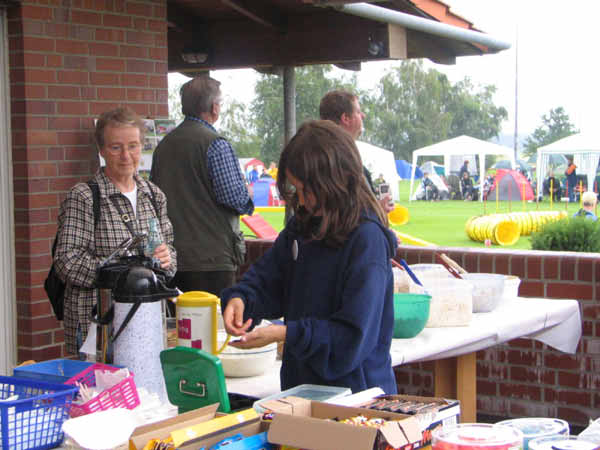 095Leonie beim Verkauf